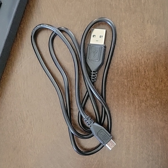 Ipad or tablet blutooth keyboard - Picture 2 of 6